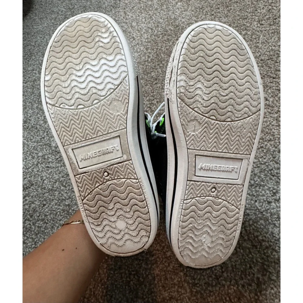 Minecraft Creeper Kids High Top Sneakers Black Green Youth Size 1